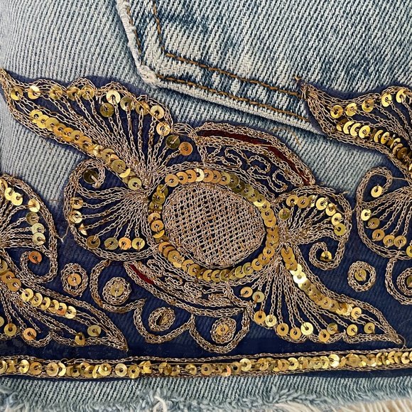 Levis Hand Embroidered Skirt - Picture 4 of 4